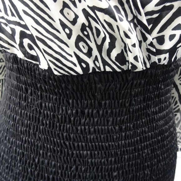 🆕 Dots Dolman Sleeve Blouse | Black/White - Picture 6 of 8